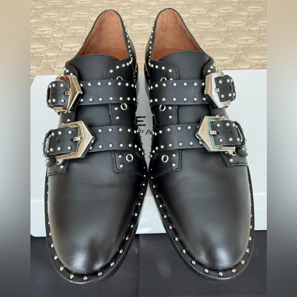 NWT Givenchy Black Elegant Studded Oxfords - Picture 2 of 13